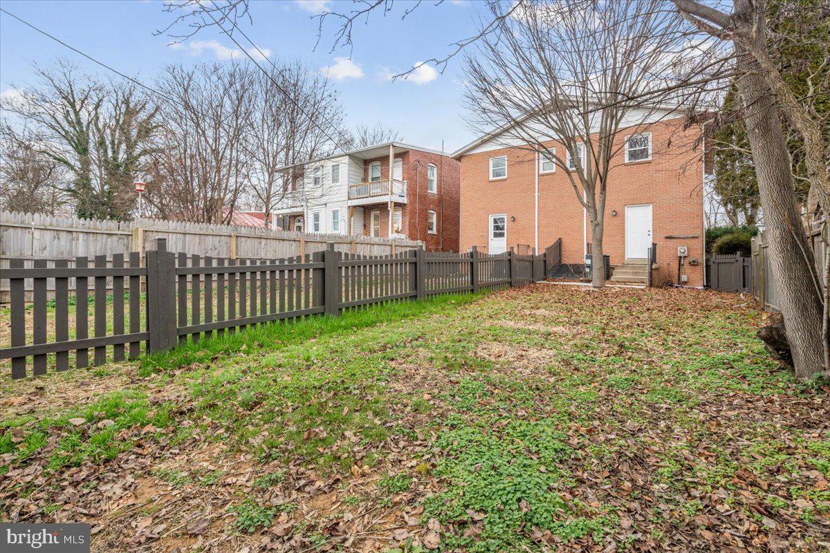 706 TRAIL AVENUE