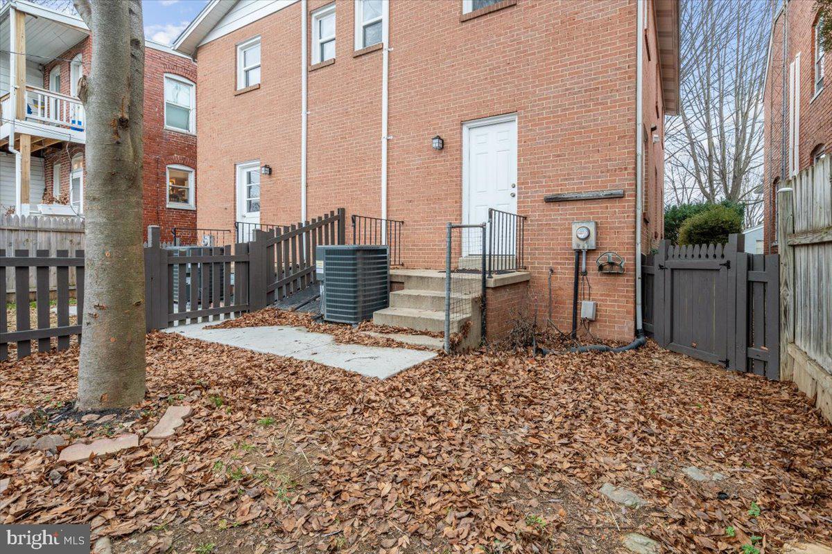 706 TRAIL AVENUE