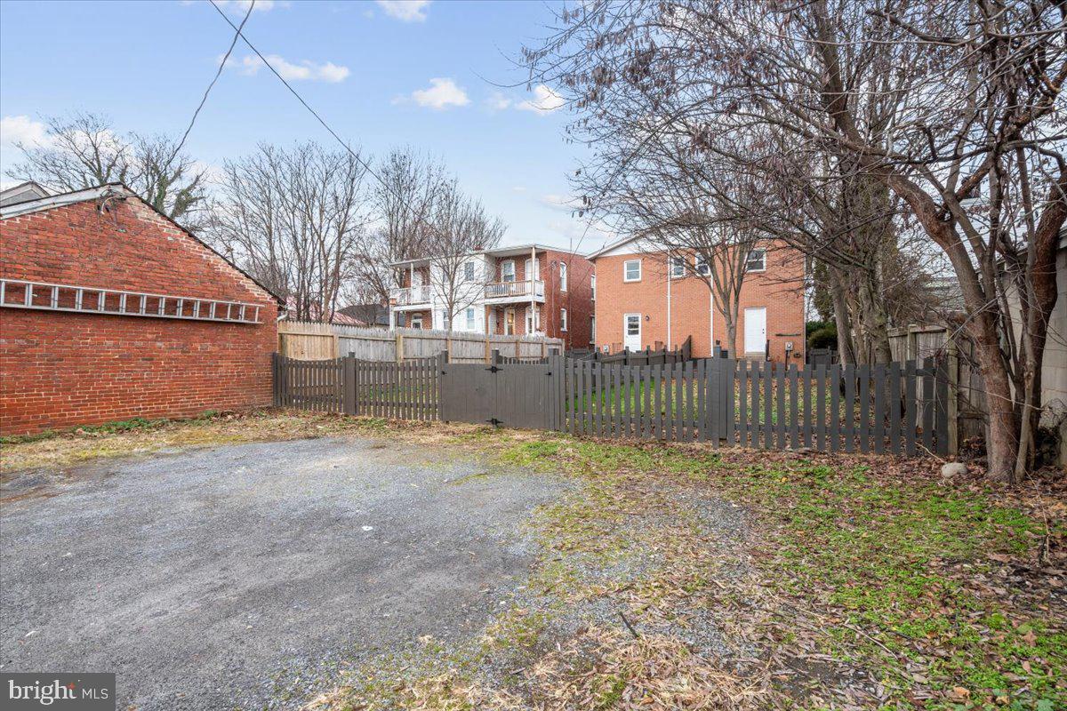 706 TRAIL AVENUE