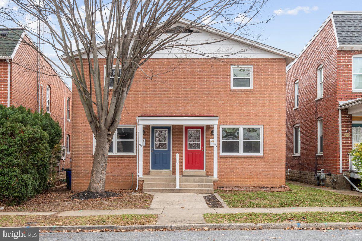 706 TRAIL AVENUE