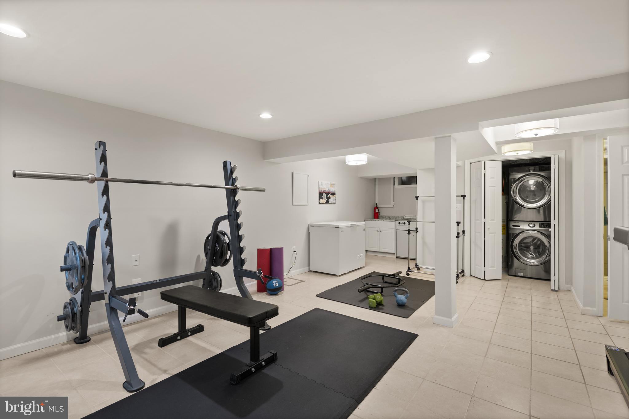 2502 HAYDEN DRIVE