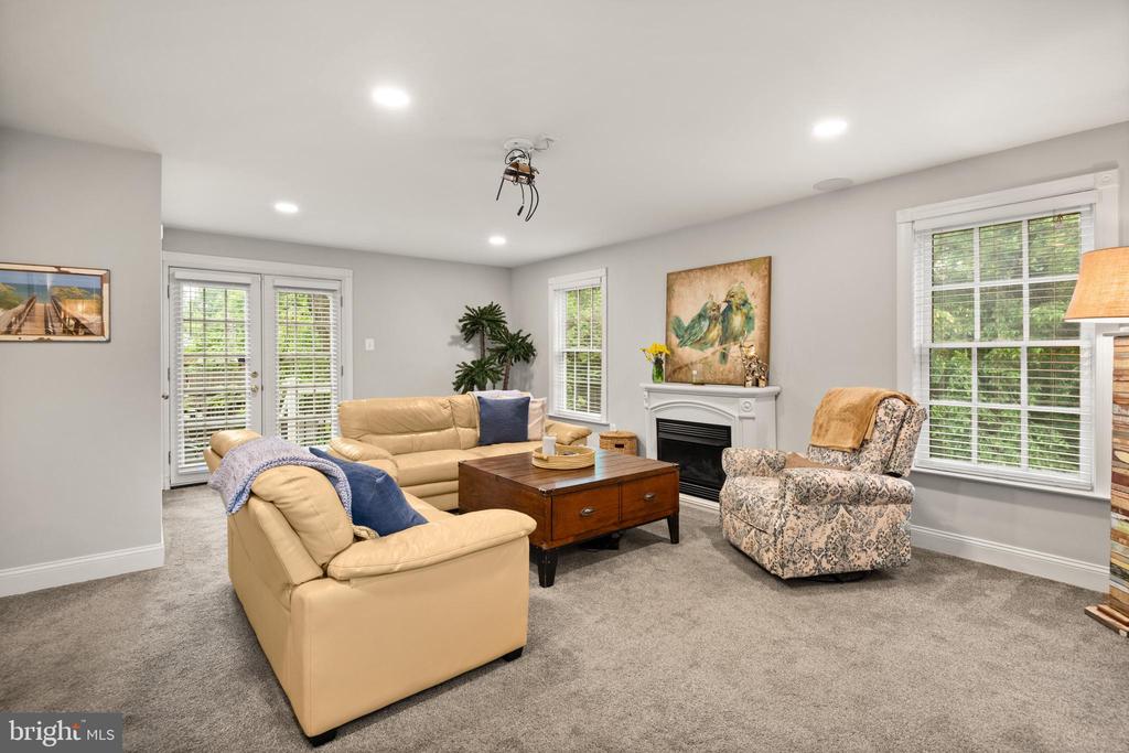 2502 HAYDEN DRIVE