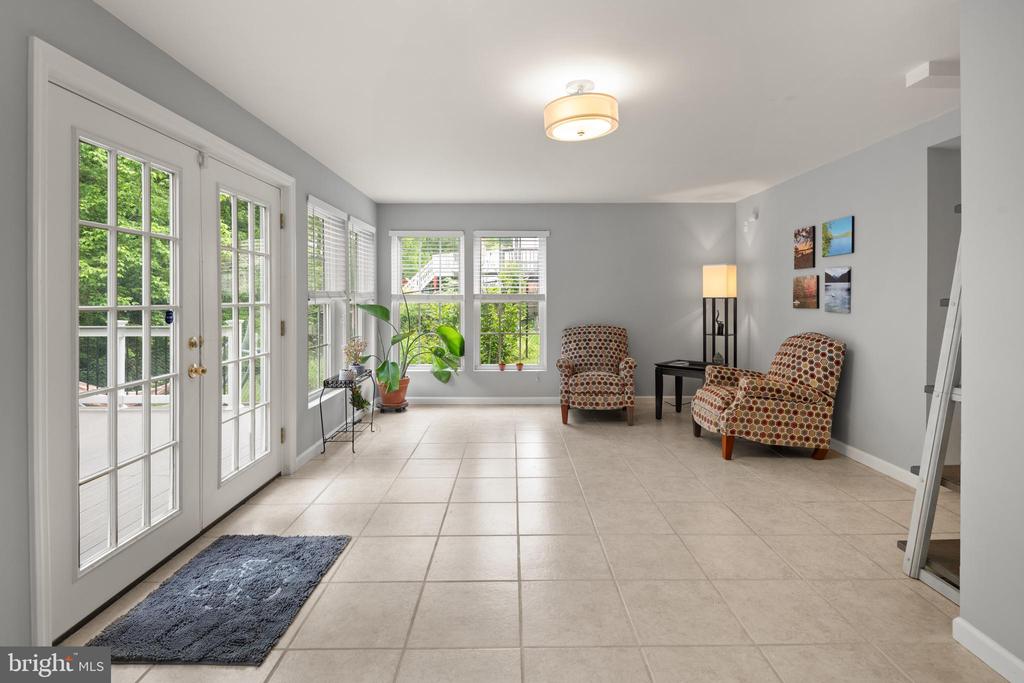 2502 HAYDEN DRIVE