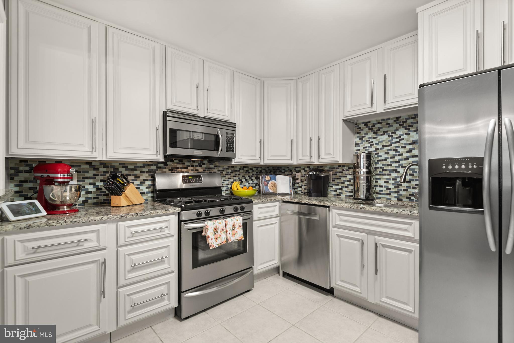 2502 HAYDEN DRIVE