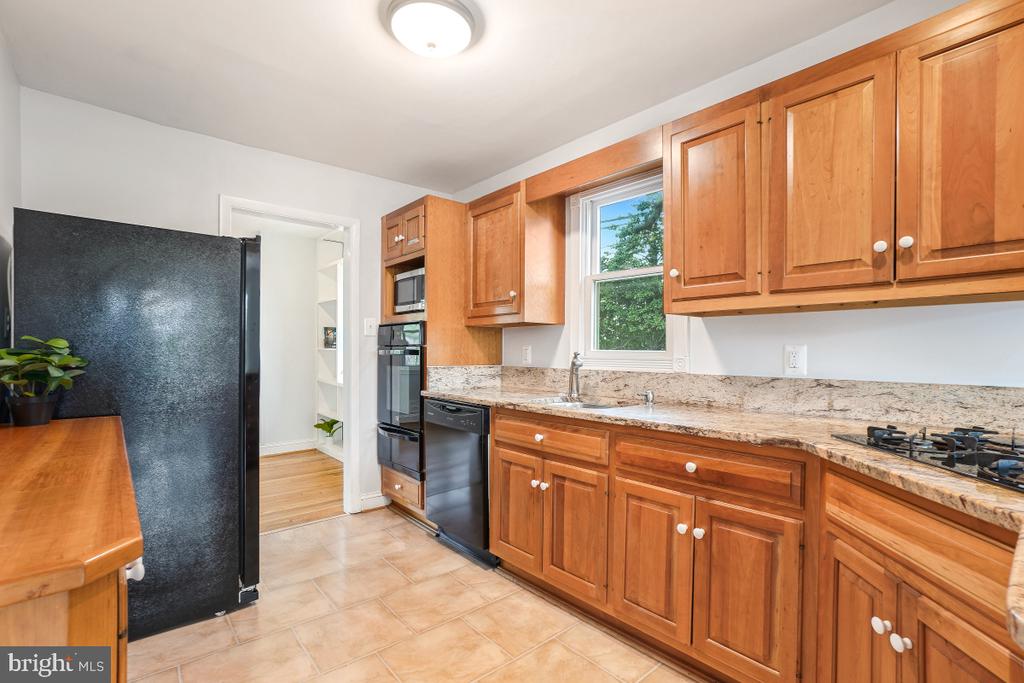 1000 VEIRS MILL ROAD