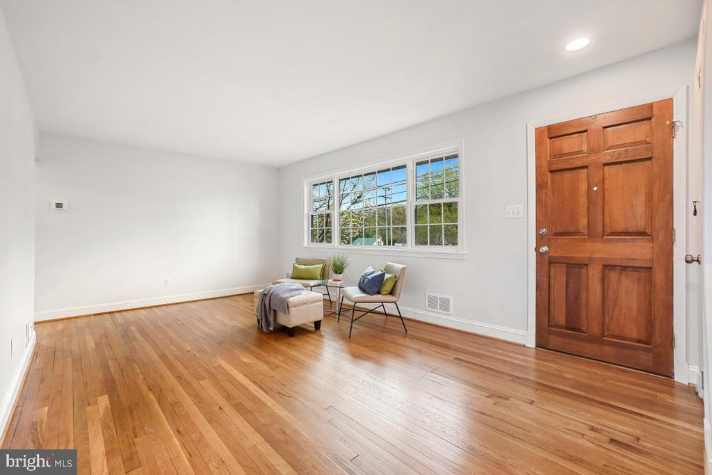 1000 VEIRS MILL ROAD