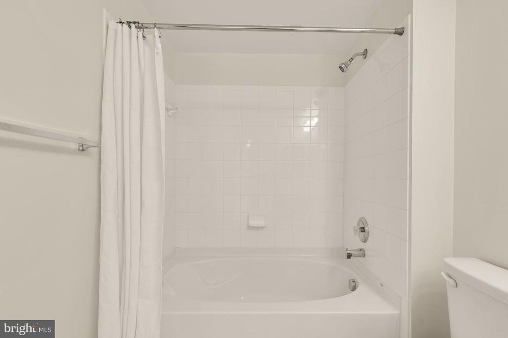 7915 EASTERN AVENUE Unit: 1014