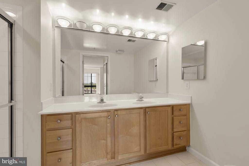 7915 EASTERN AVENUE Unit: 1014