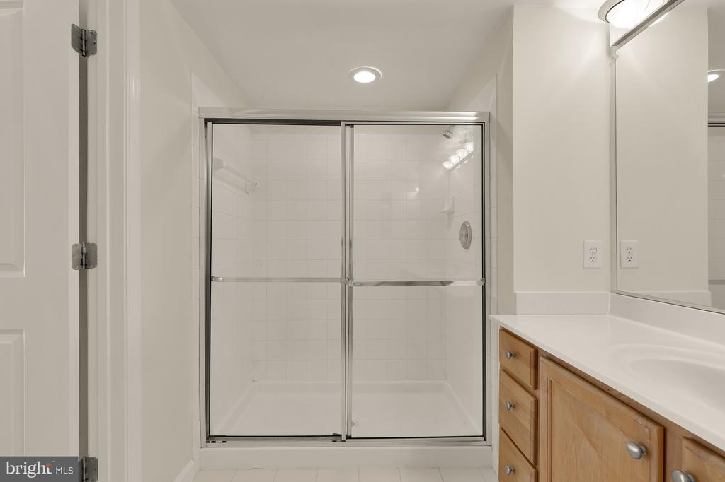 7915 EASTERN AVENUE Unit: 1014