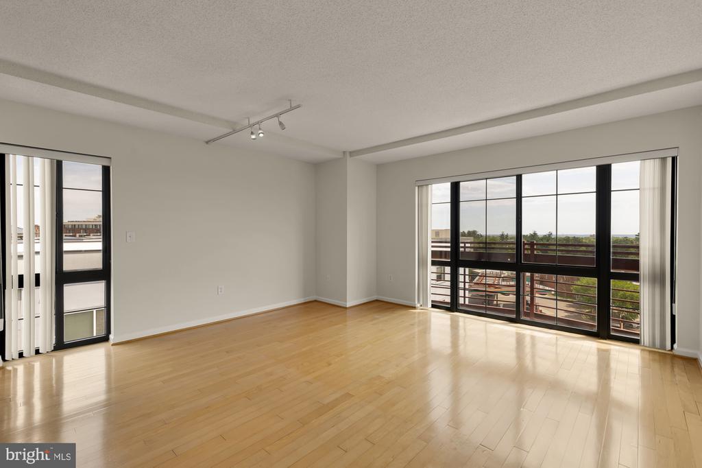 7915 EASTERN AVENUE Unit: 1014