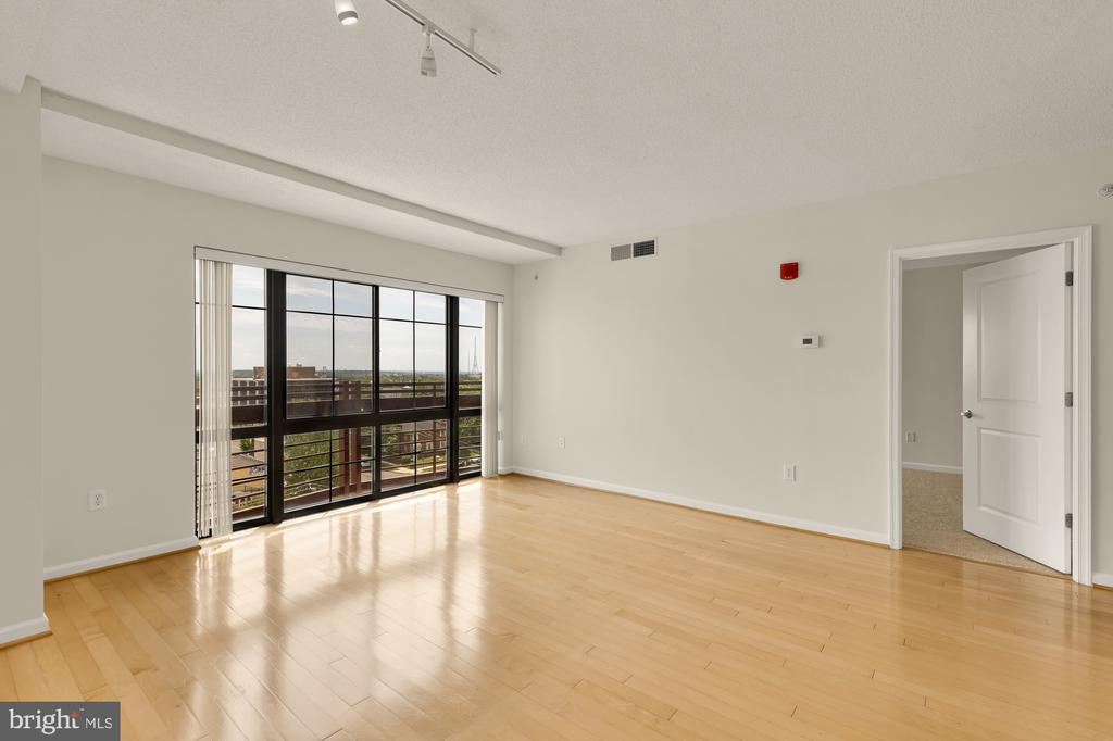 7915 EASTERN AVENUE Unit: 1014