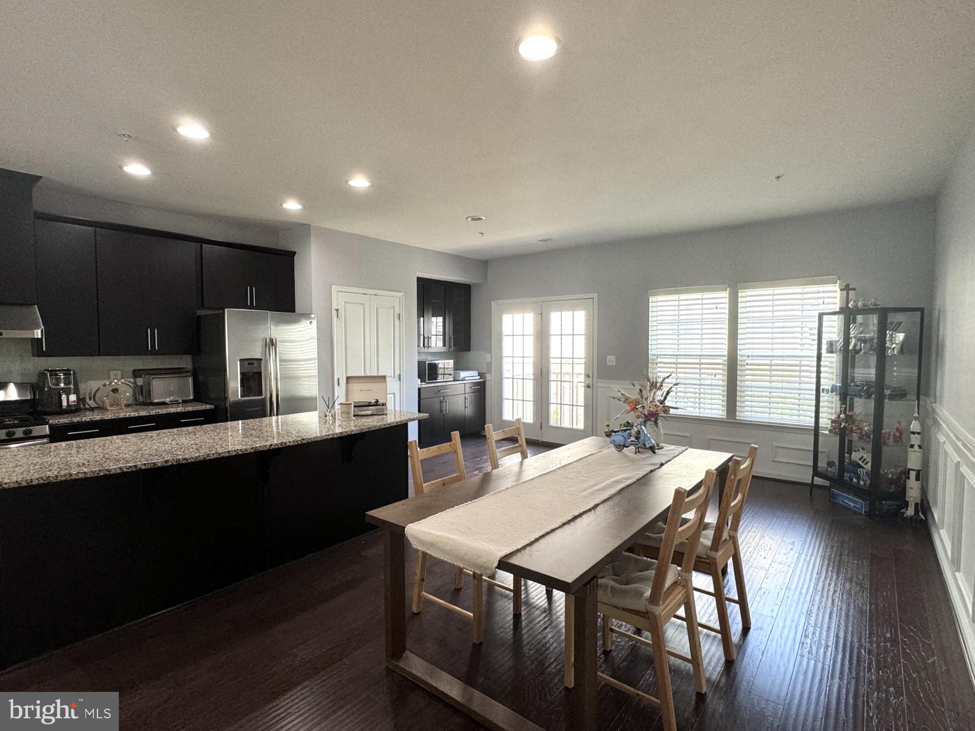 5302 STREAM BANK LANE
