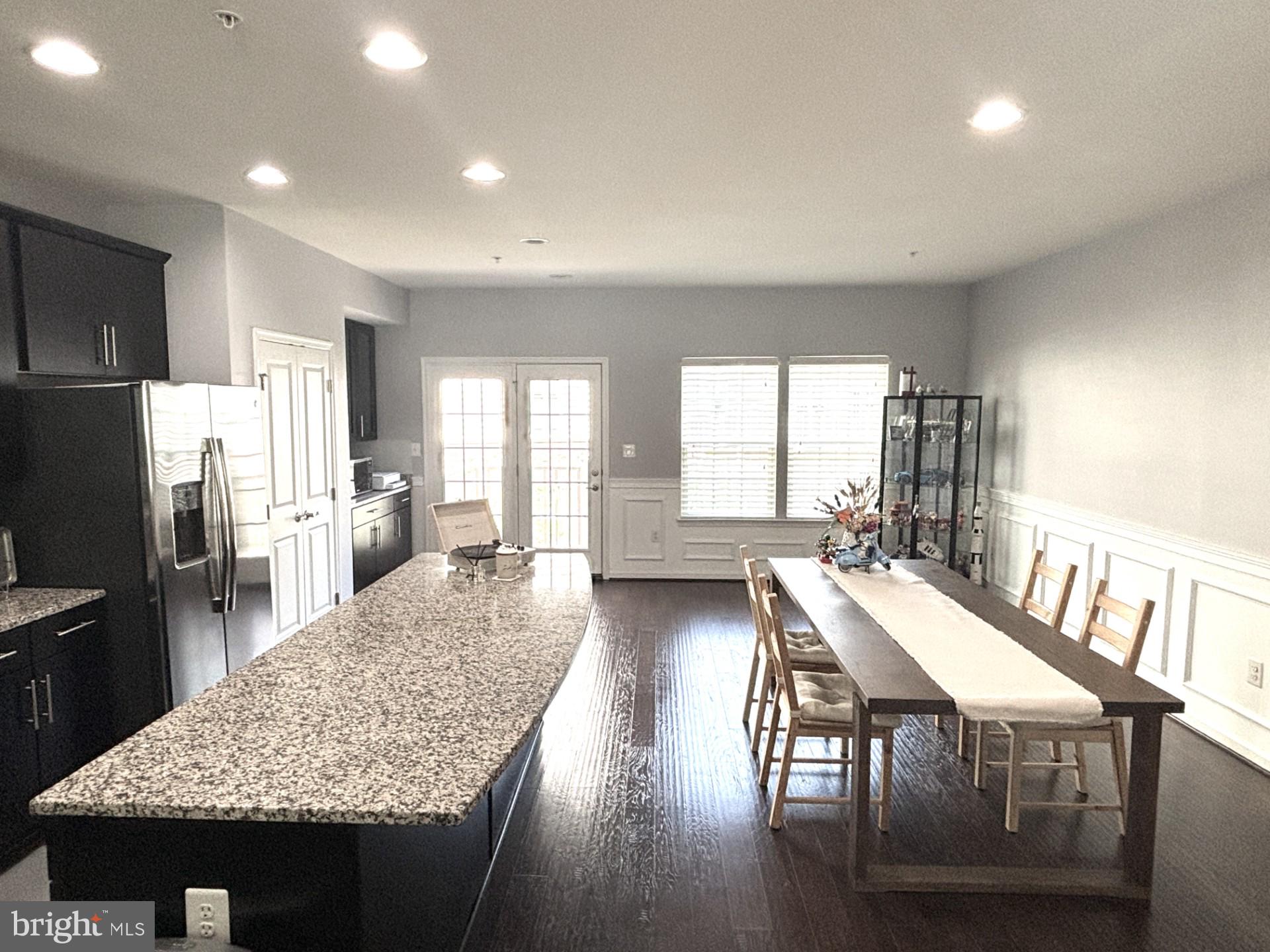 5302 STREAM BANK LANE