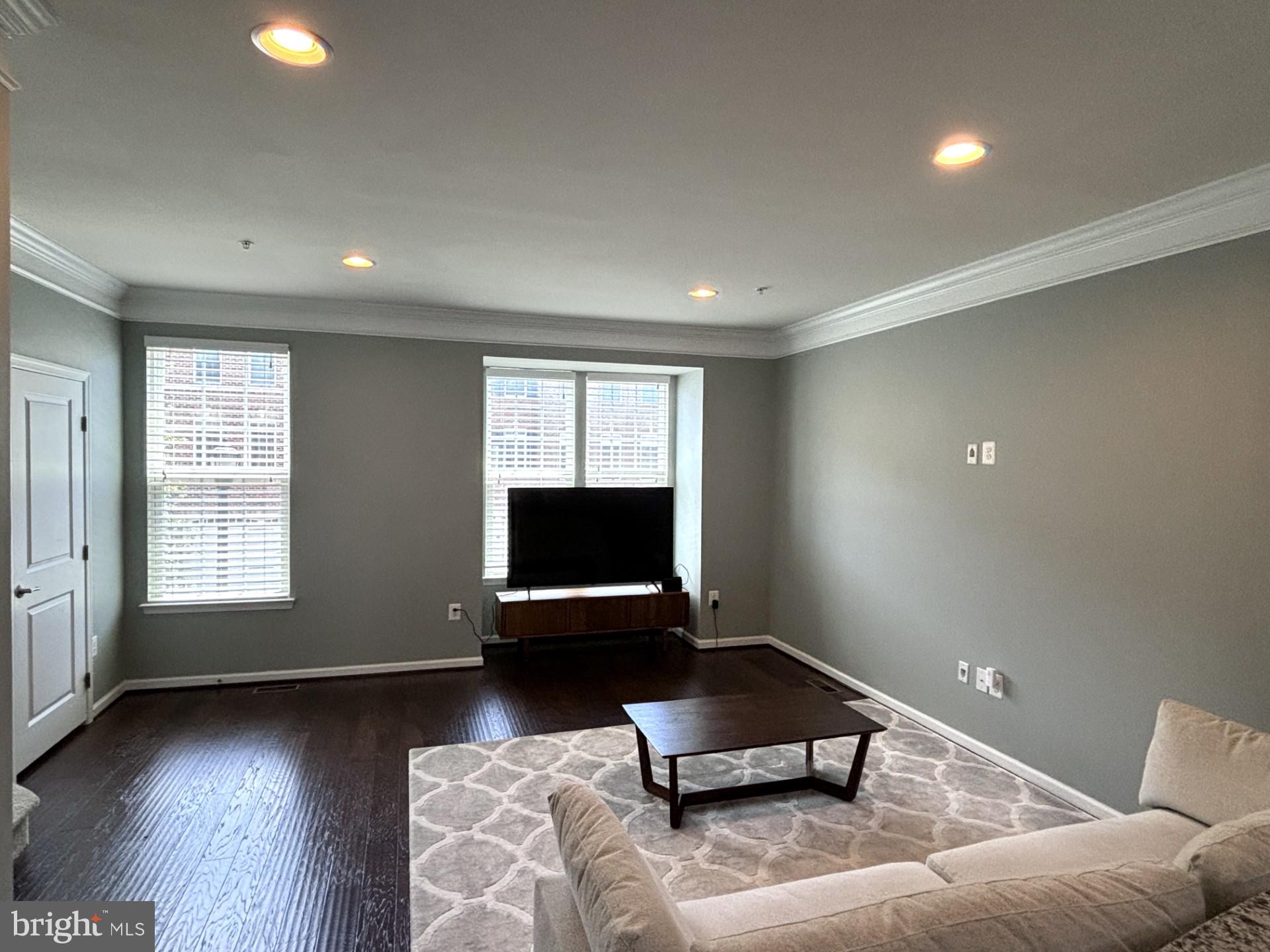 5302 STREAM BANK LANE