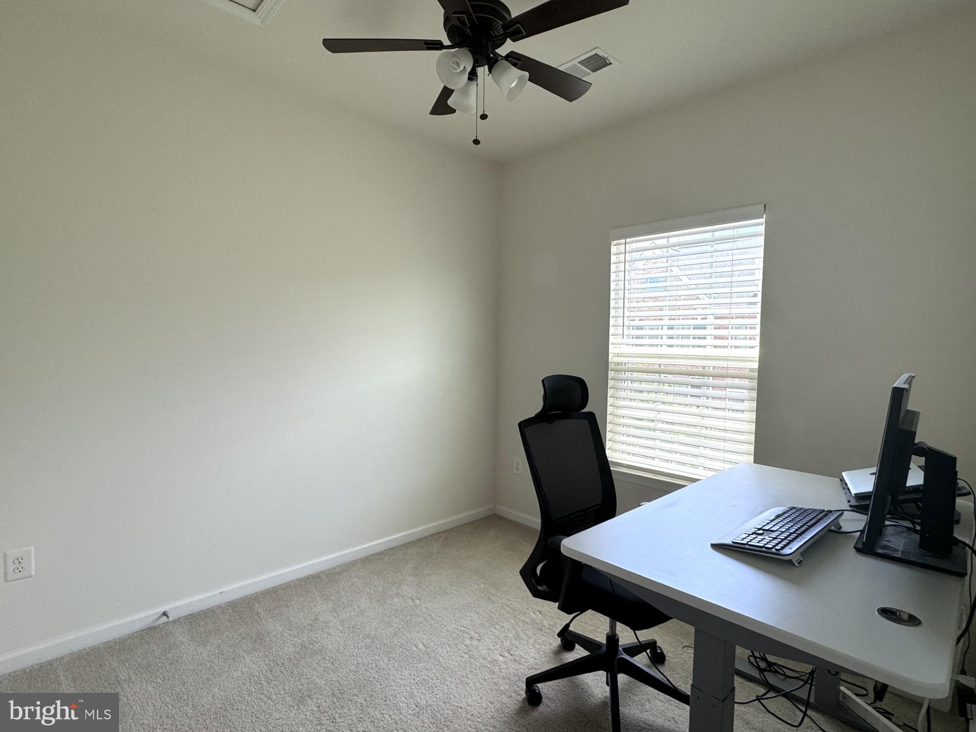 5302 STREAM BANK LANE