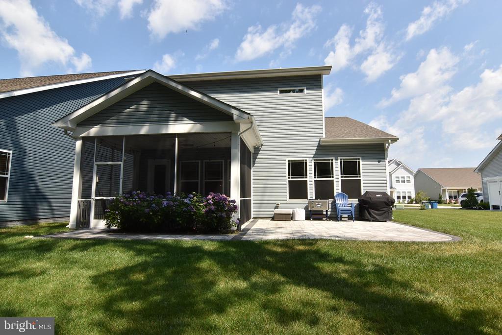 20 BRISTOL LANE