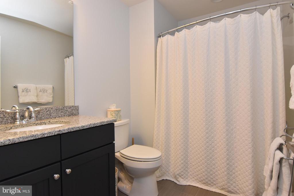 35103 ROEBUCK LANE