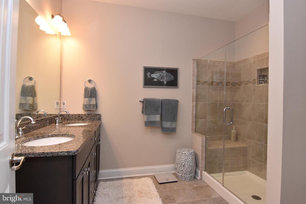 35103 ROEBUCK LANE