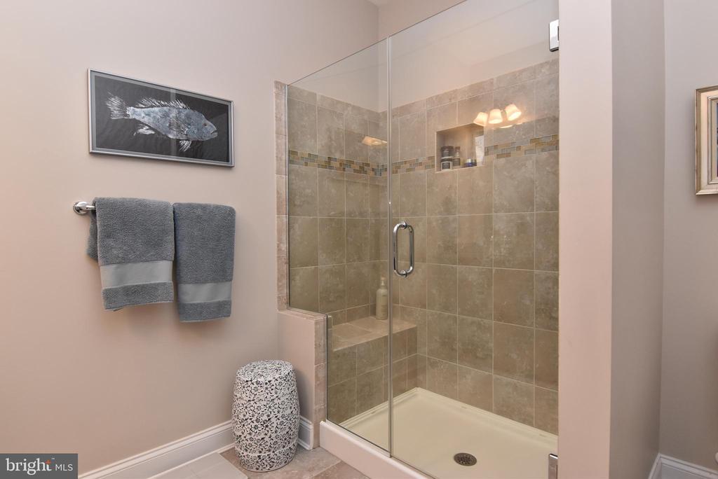35103 ROEBUCK LANE