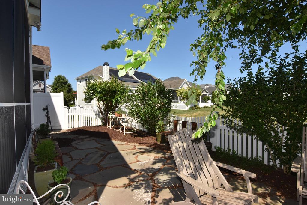 35103 ROEBUCK LANE