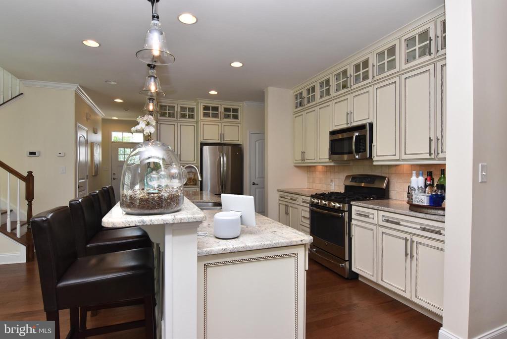 35103 ROEBUCK LANE