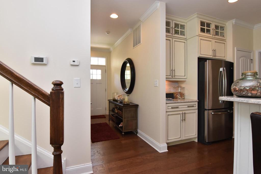 35103 ROEBUCK LANE