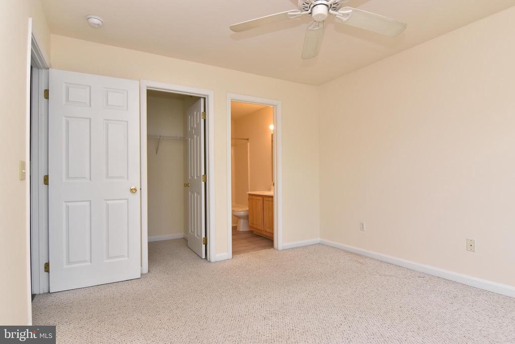 3500 SANIBEL CIRCLE Unit: 3516