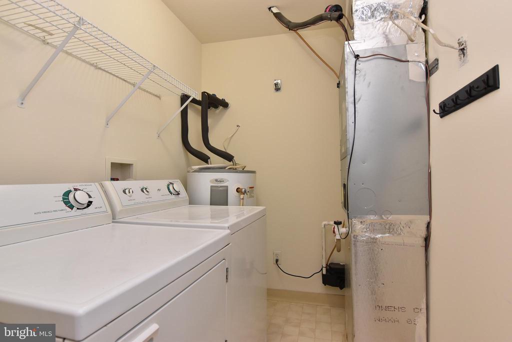 3500 SANIBEL CIRCLE Unit: 3516