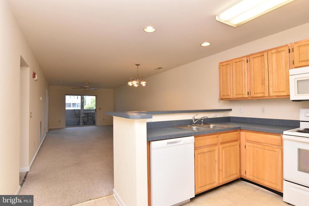 3500 SANIBEL CIRCLE Unit: 3516