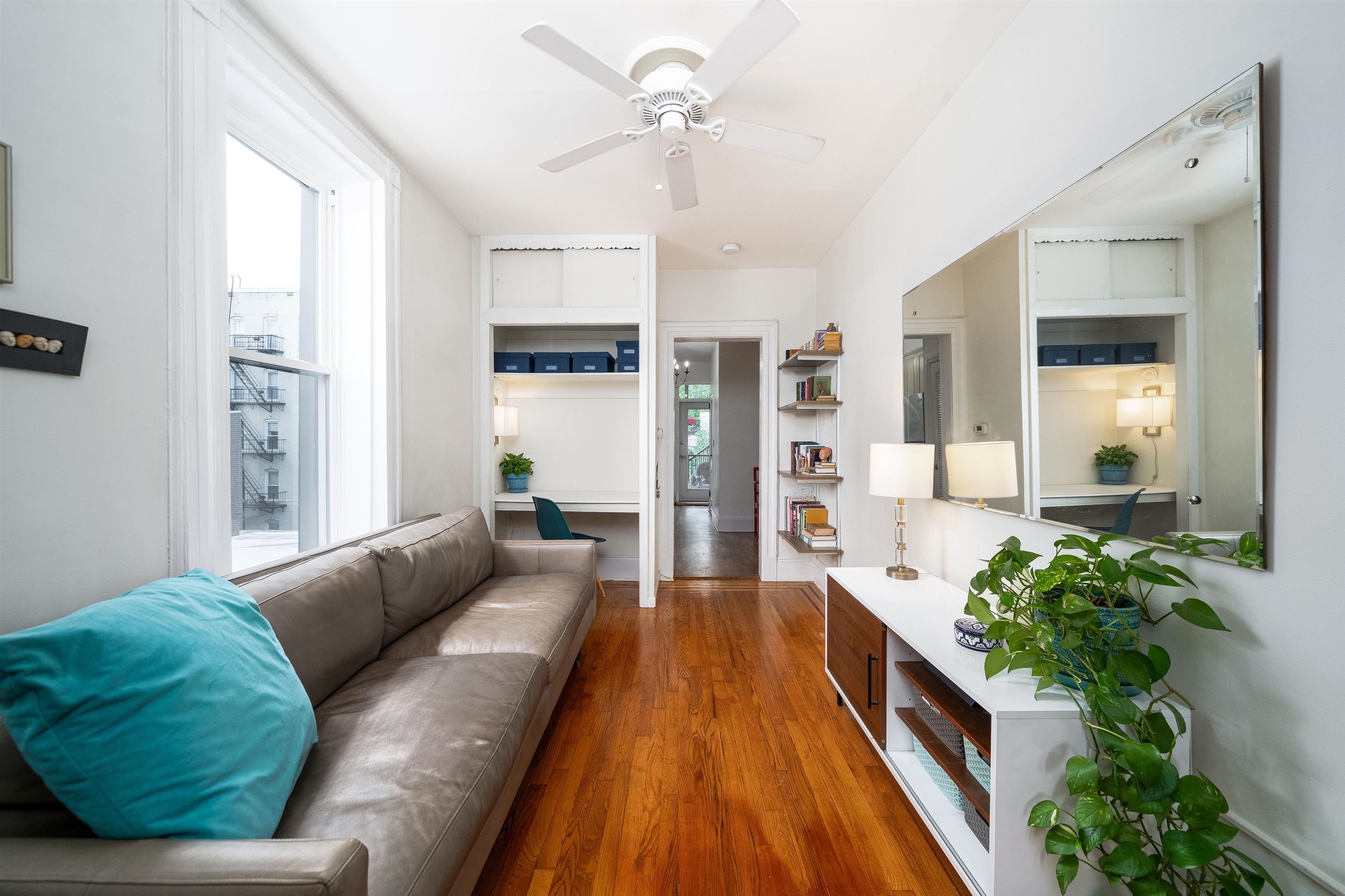 608 MADISON ST Unit: 5