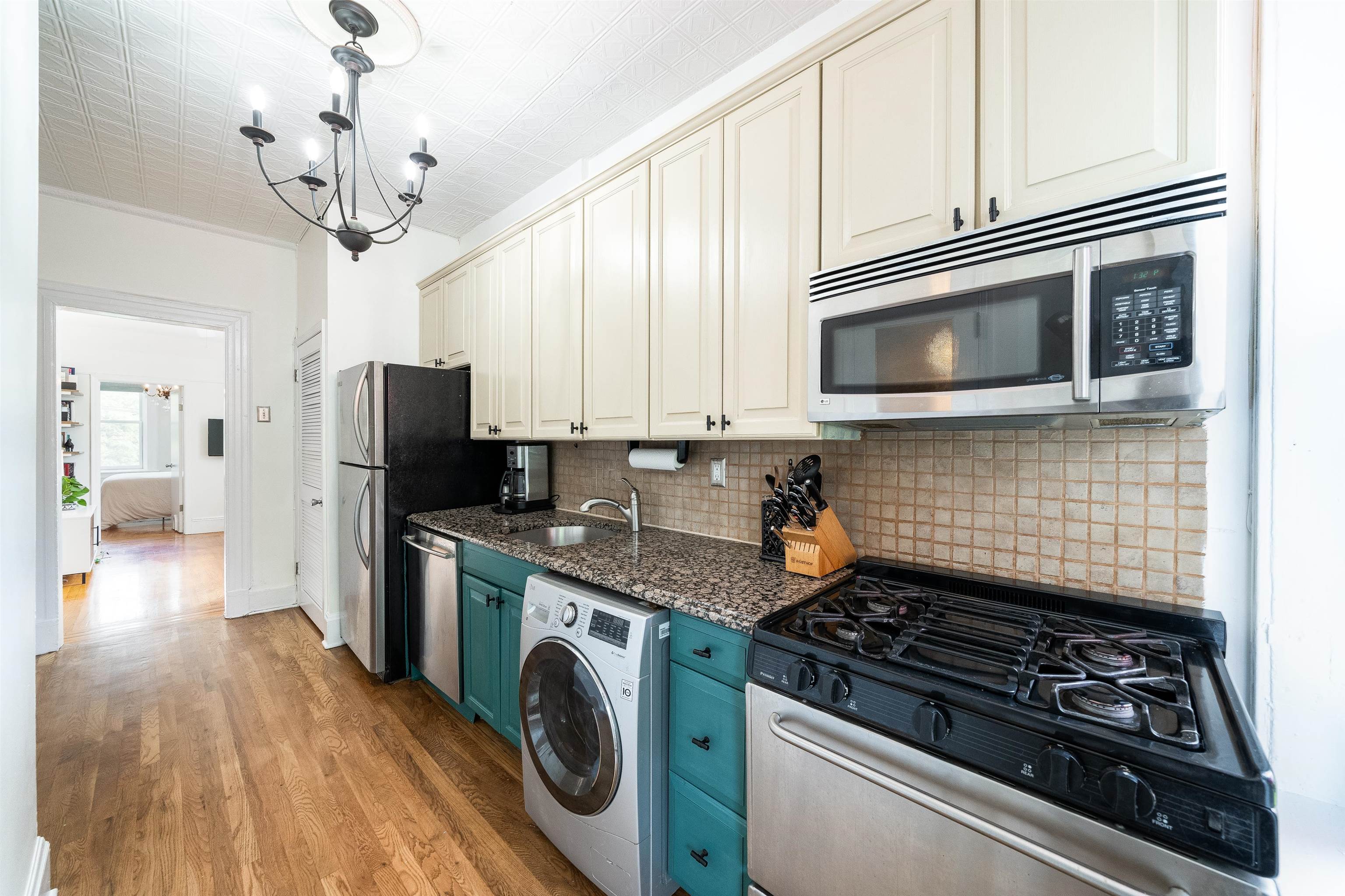 608 MADISON ST Unit: 5