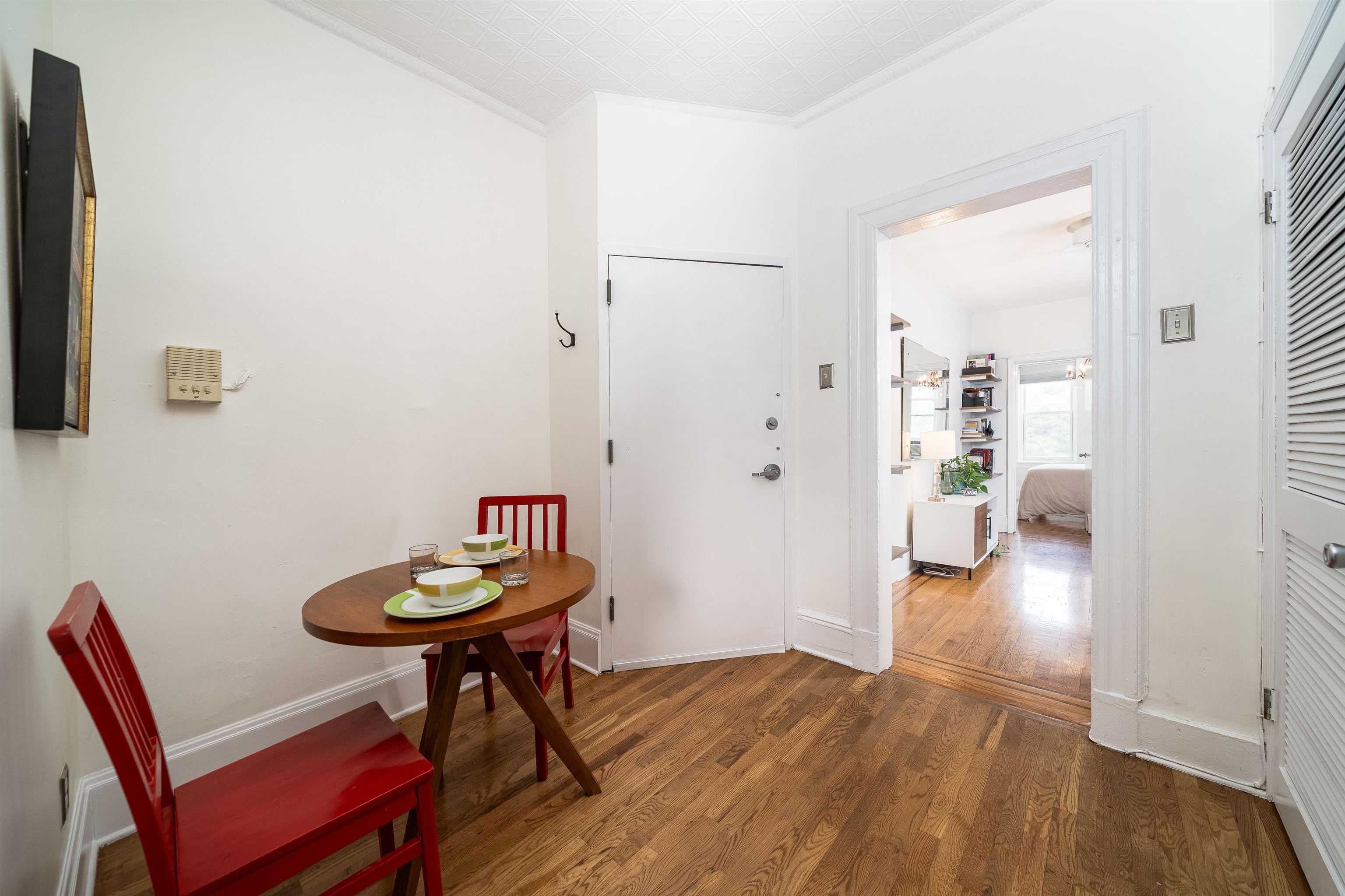 608 MADISON ST Unit: 5
