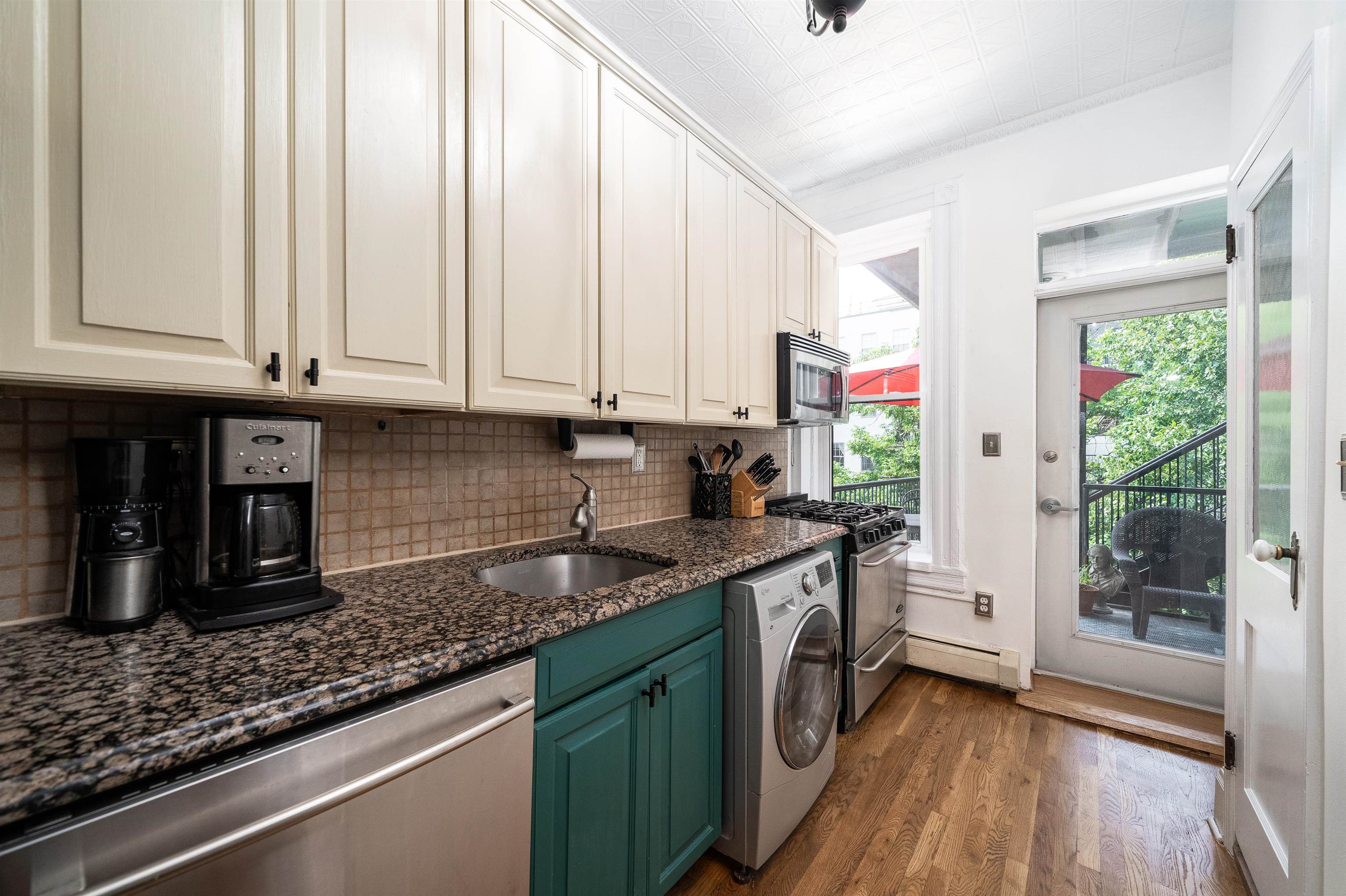 608 MADISON ST Unit: 5