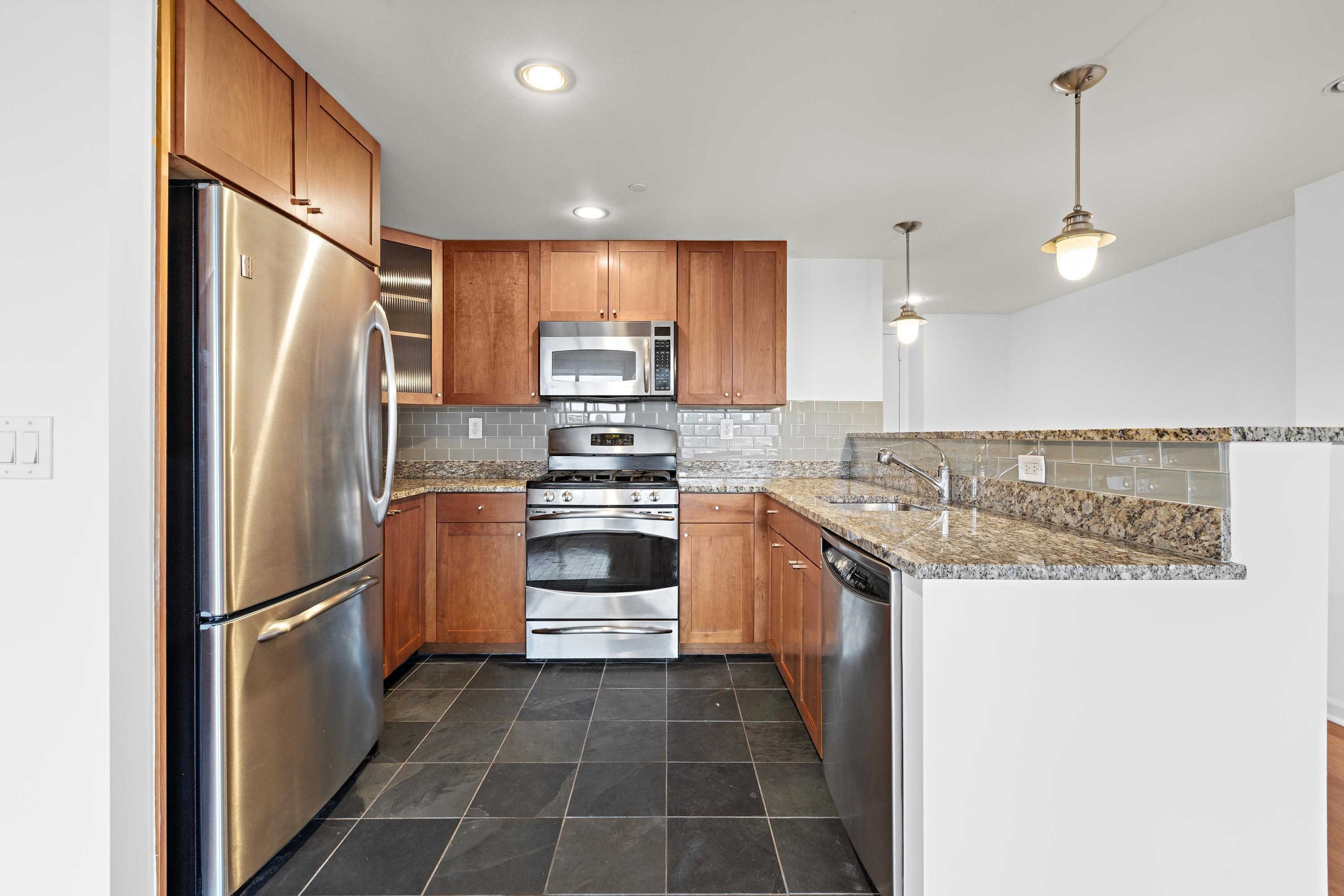 700 GROVE ST Unit: 10G