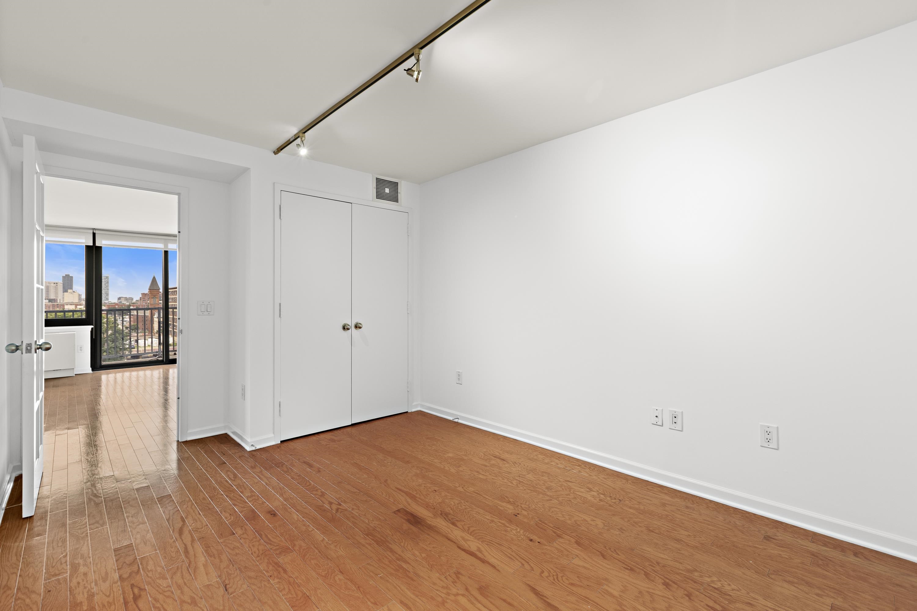 700 GROVE ST Unit: 10G