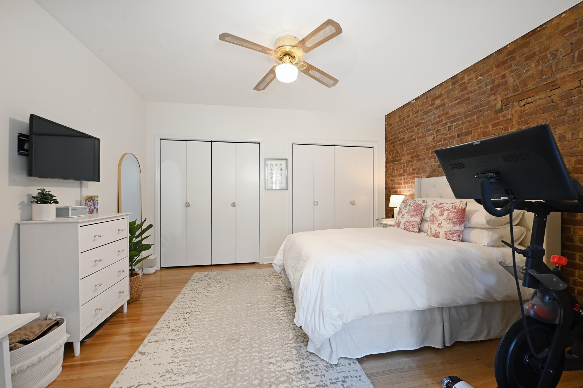 1315 WASHINGTON ST Unit: 2D