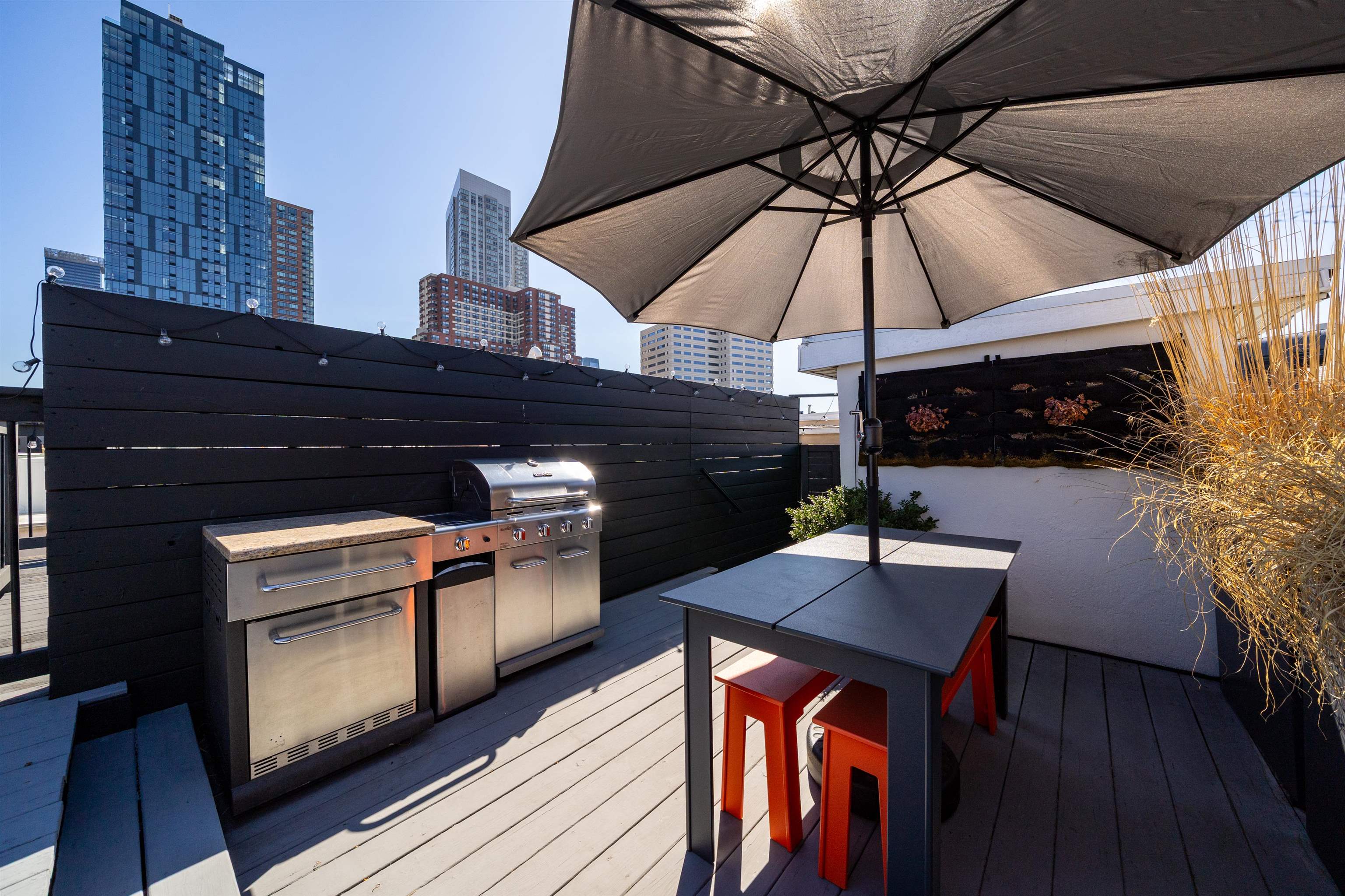 227 BAY ST Unit: 4C