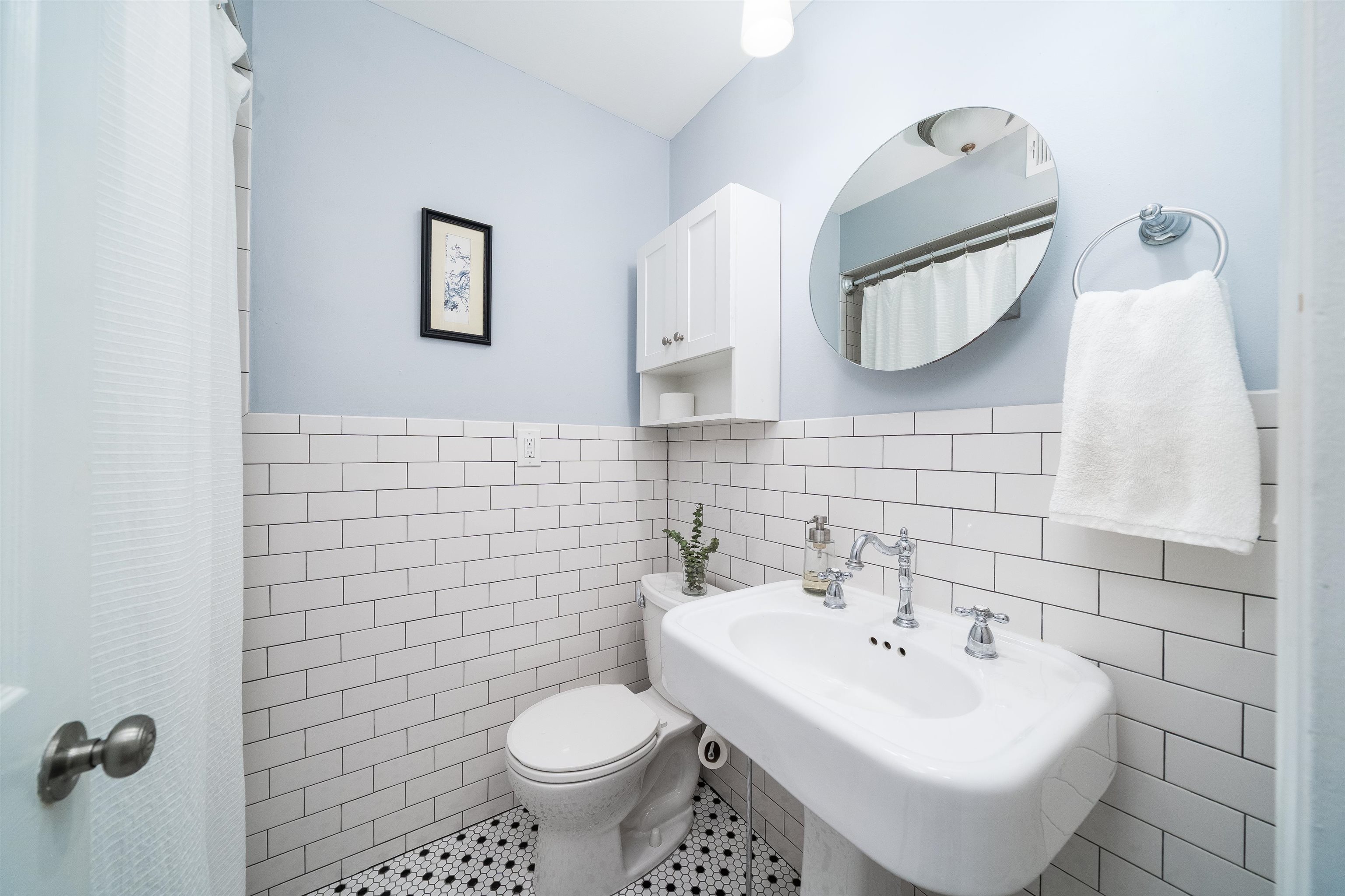 227 BAY ST Unit: 4C