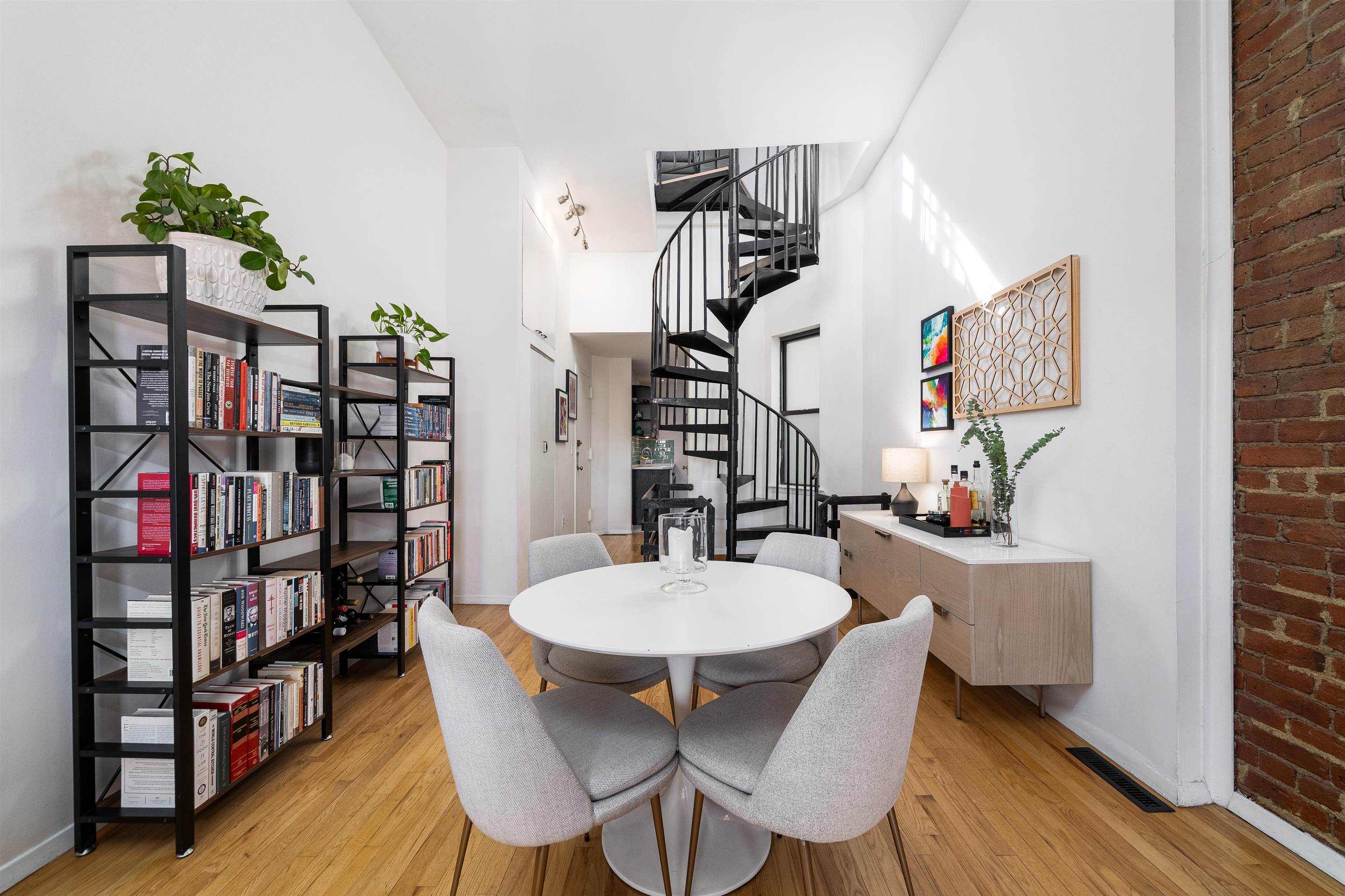 227 BAY ST Unit: 4C