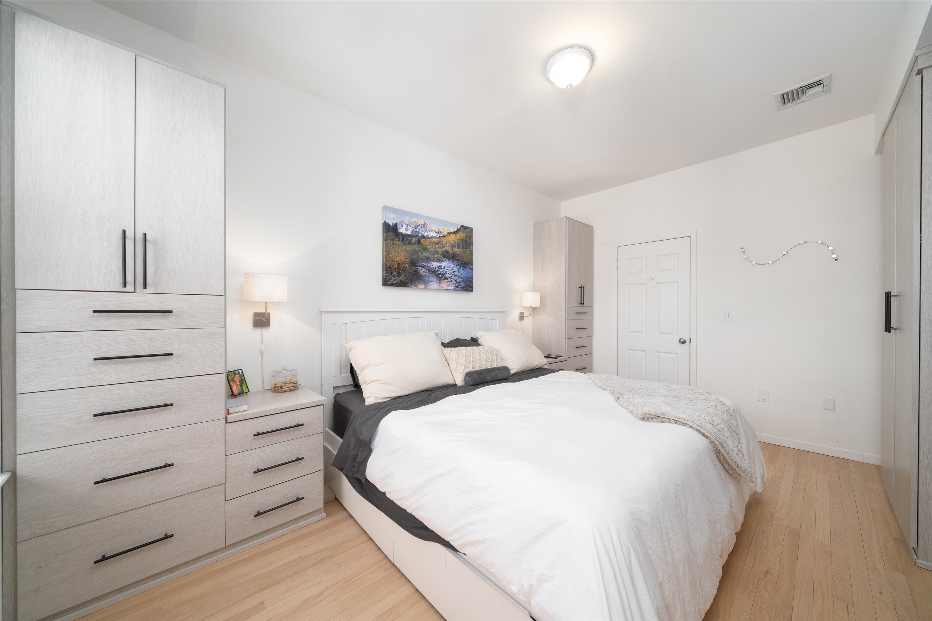 227 BAY ST Unit: 4C