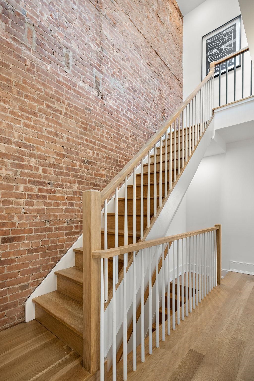 647 JERSEY AVE Unit: 2