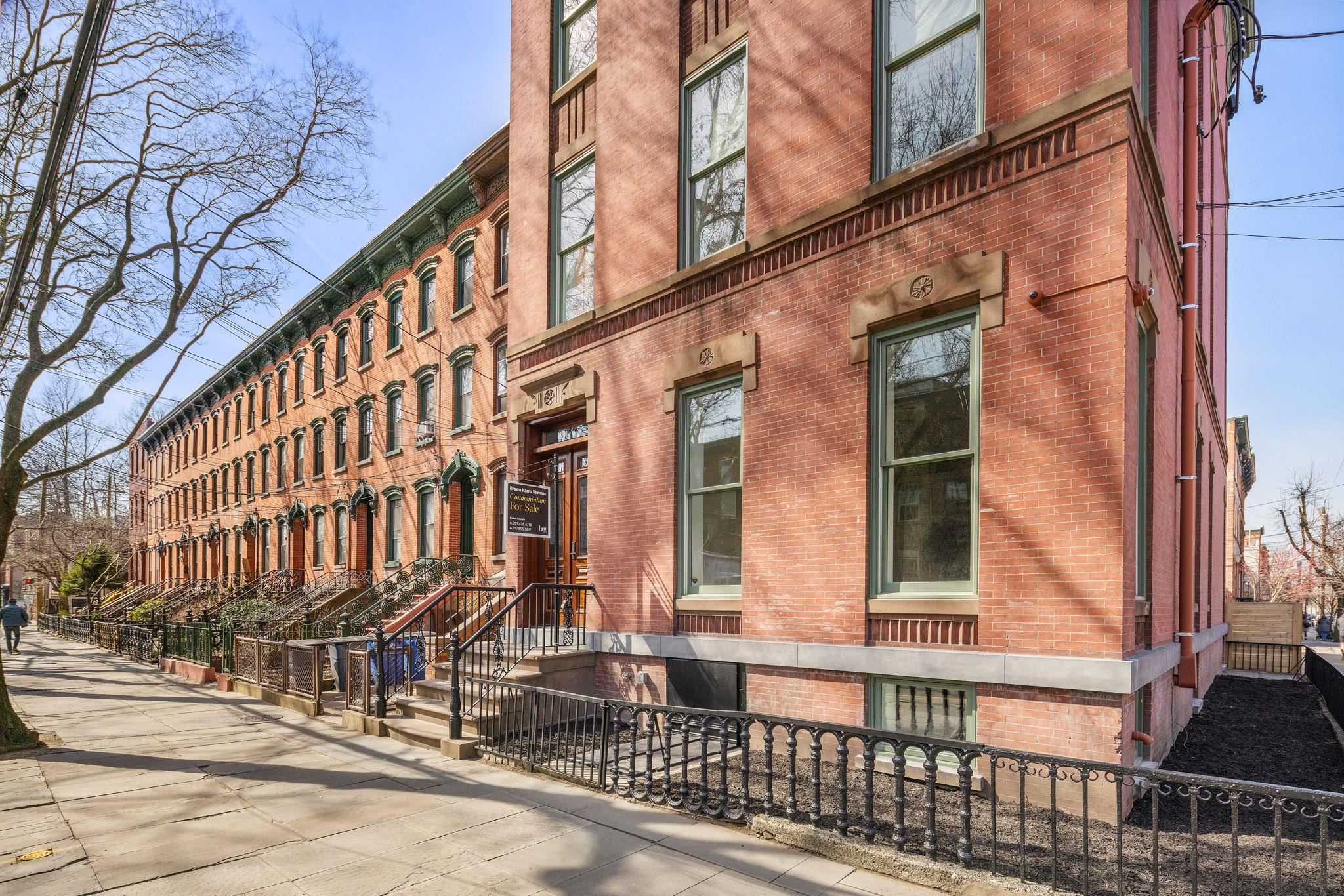 647 JERSEY AVE Unit: 2