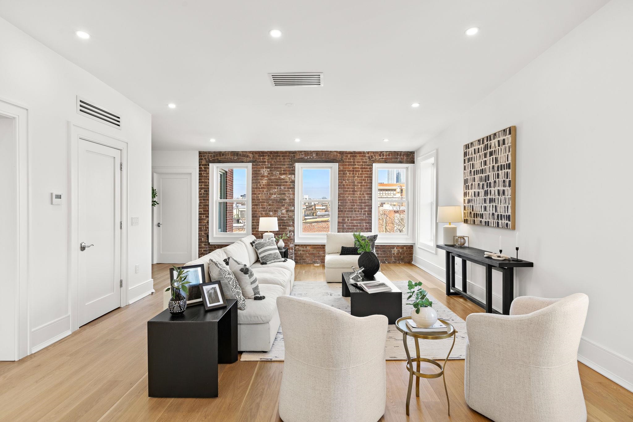 647 JERSEY AVE Unit: 2