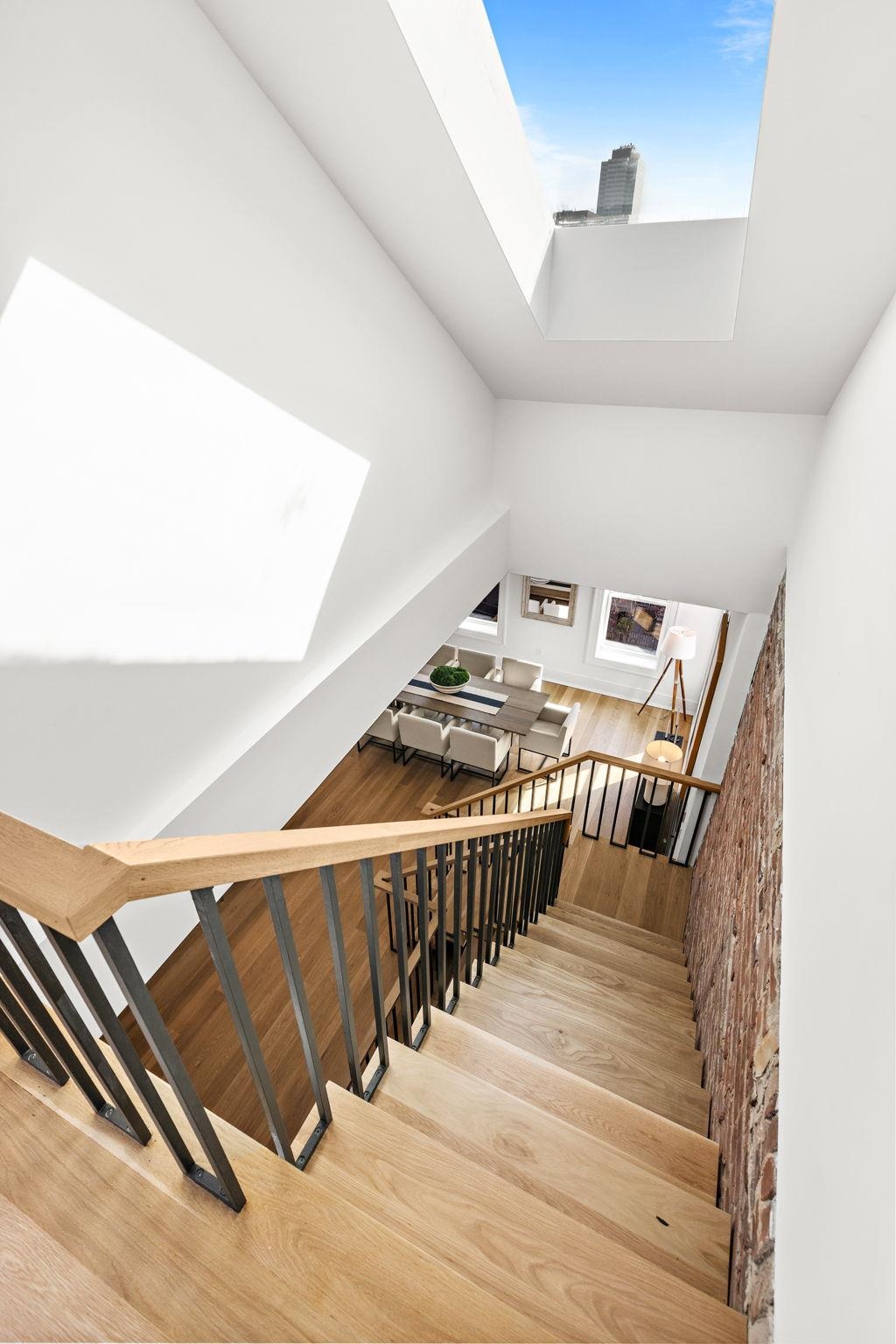 647 JERSEY AVE Unit: 2