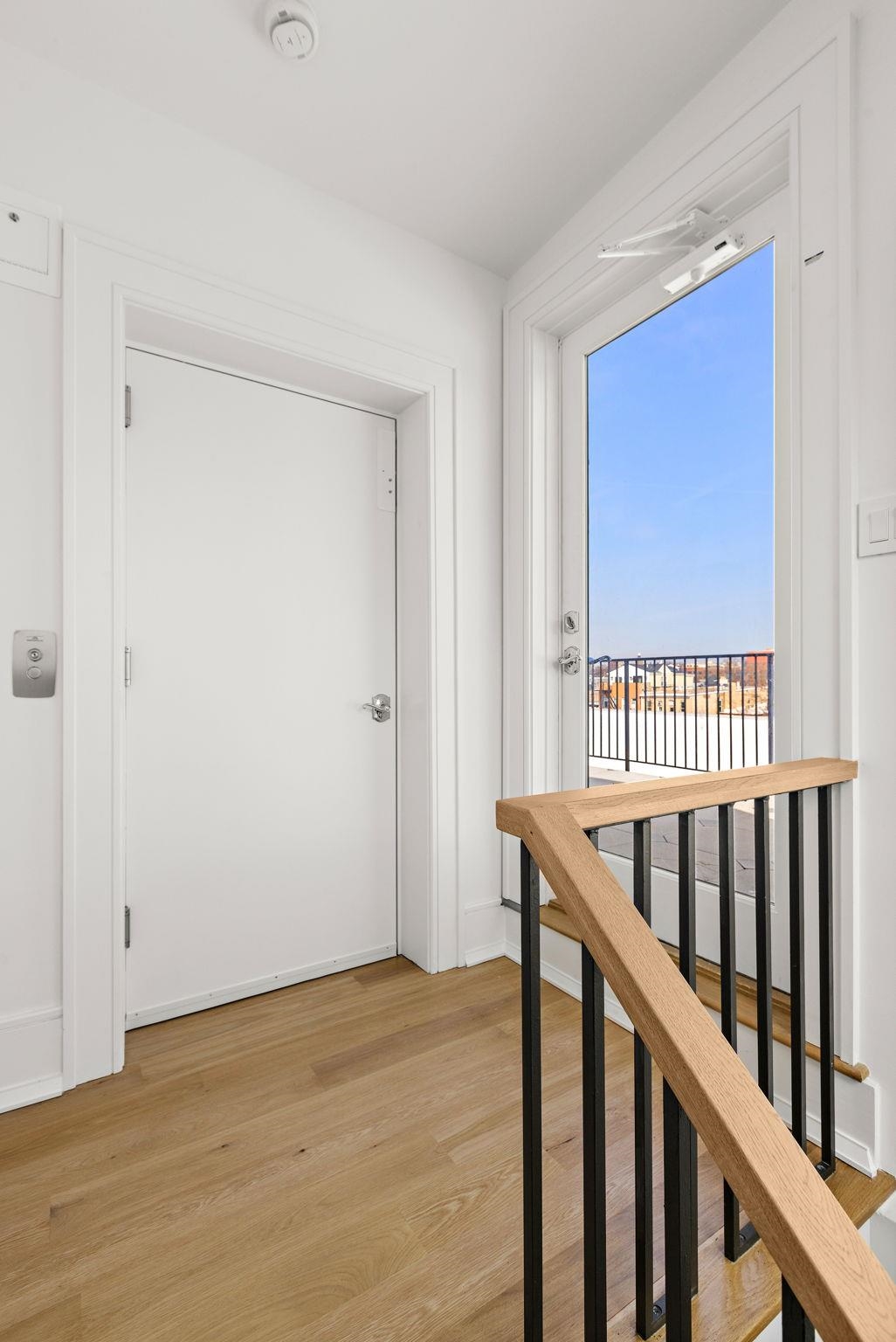 647 JERSEY AVE Unit: 2