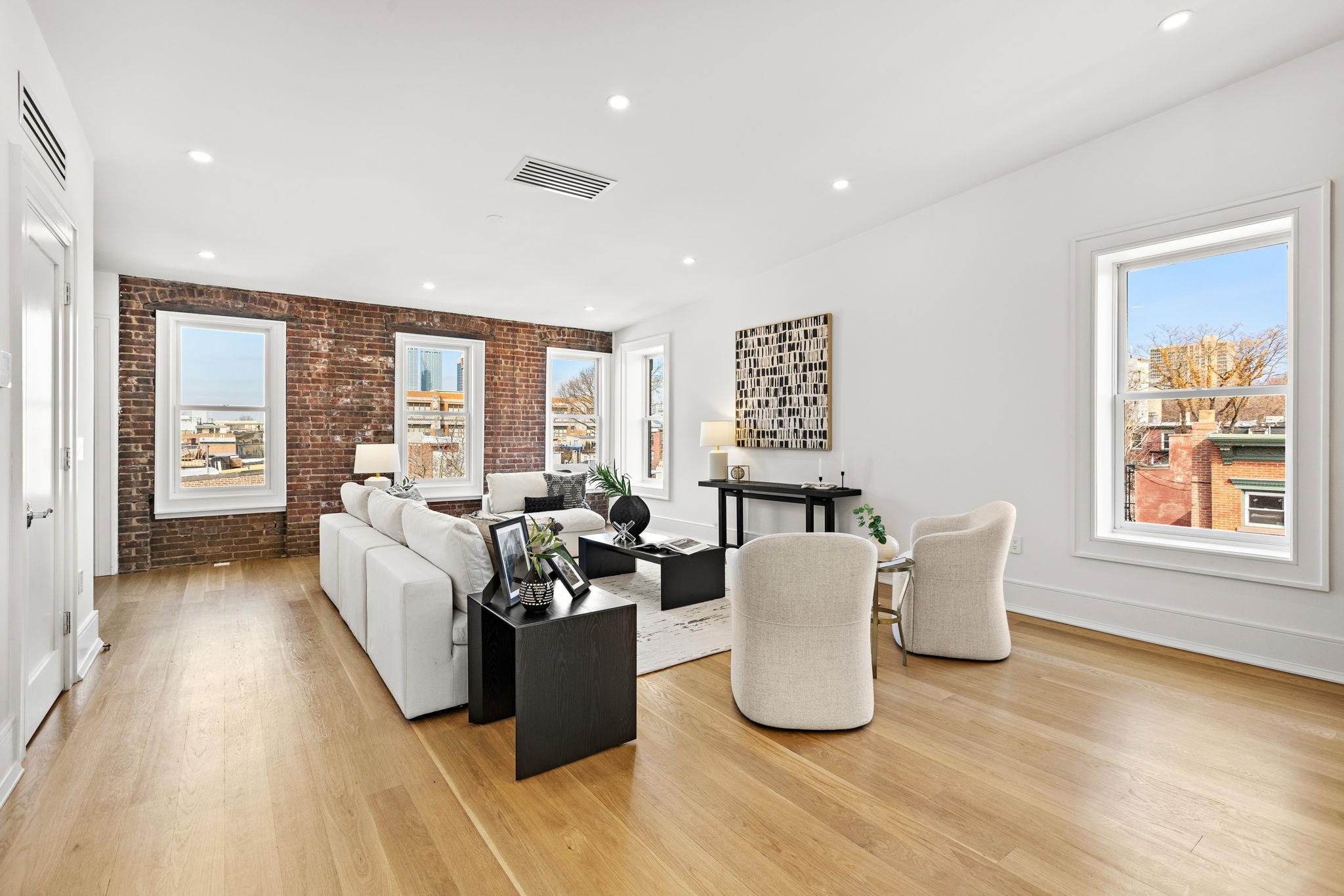 647 JERSEY AVE Unit: 2