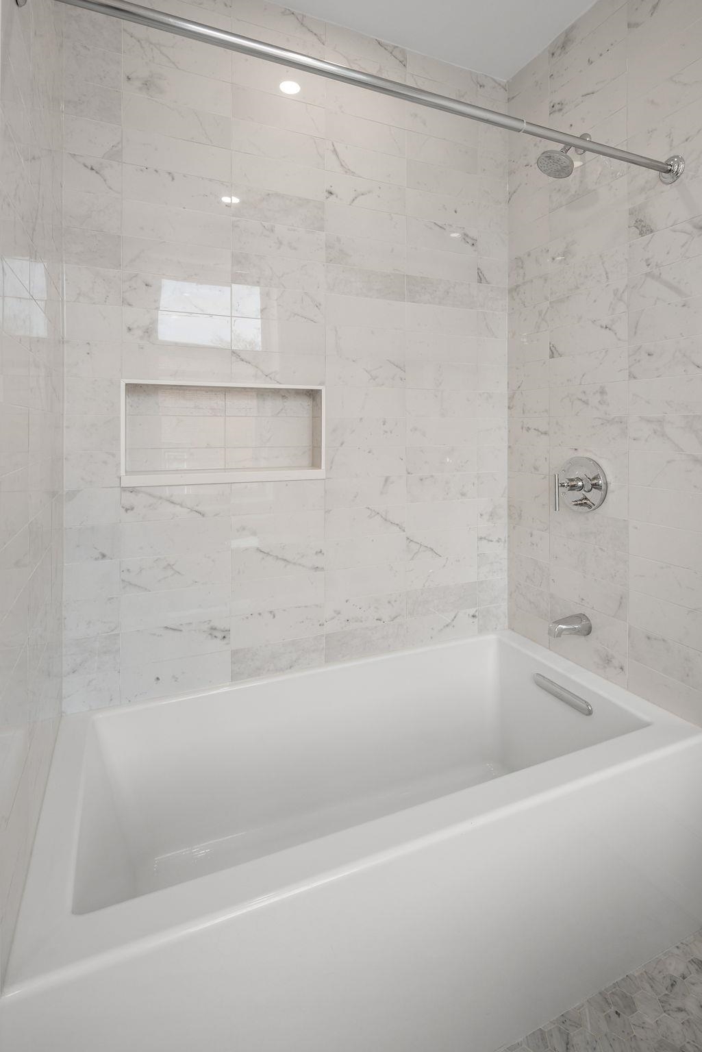 647 JERSEY AVE Unit: 2