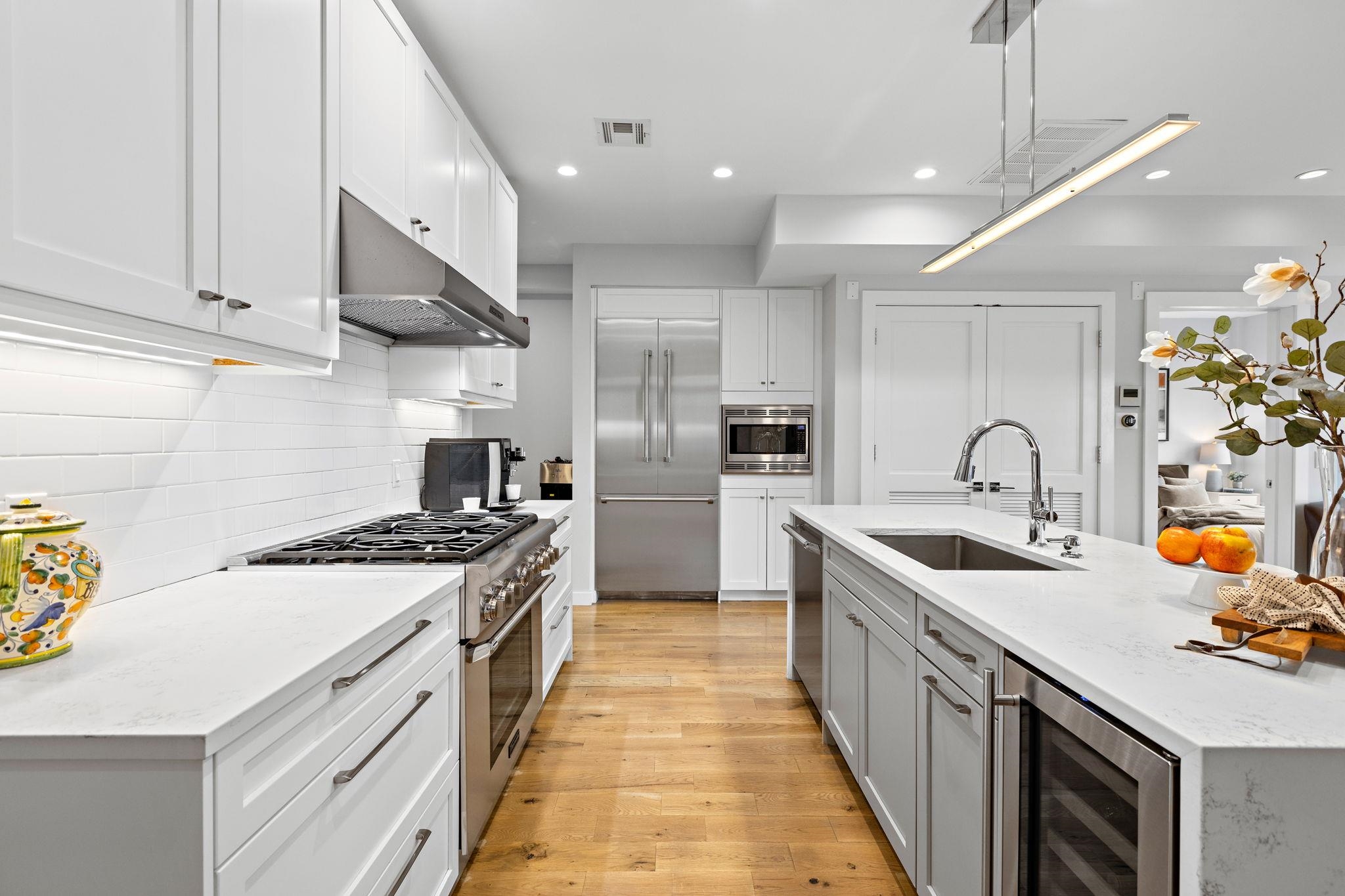 502 MONROE ST Unit: 401