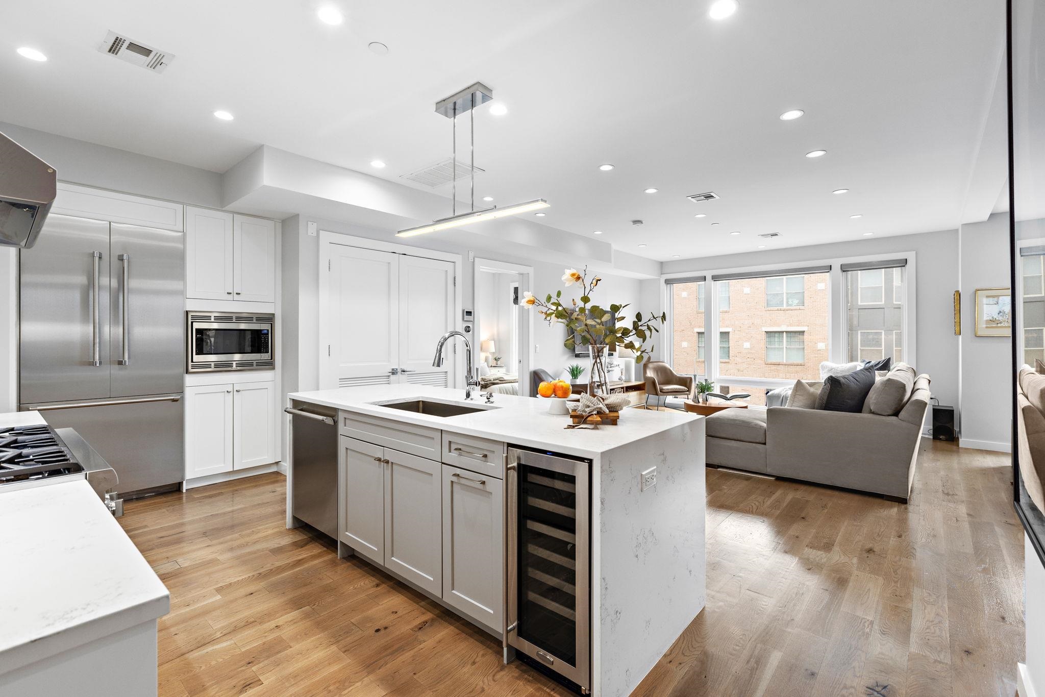 502 MONROE ST Unit: 401