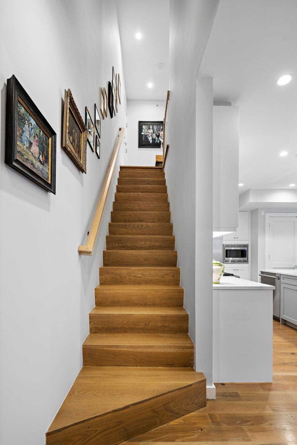 502 MONROE ST Unit: 401